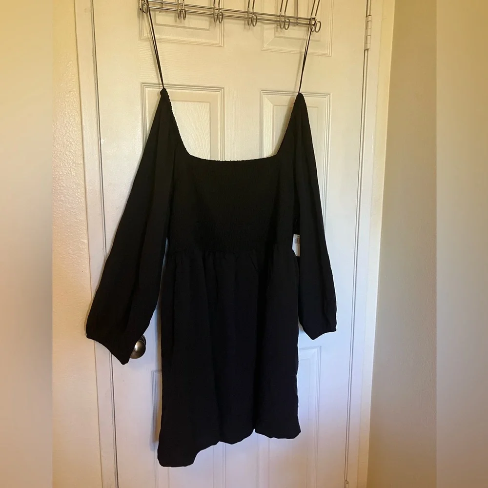 New Old Navy Women’s Black Mini Dress - Picture 1 of 5